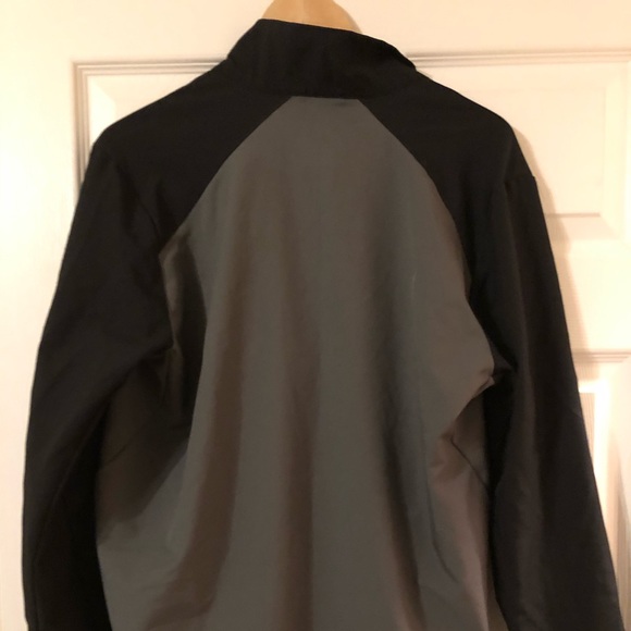 Nike Dri-Fit Lightweight Jacket - Picture 2 of 3